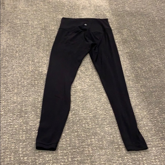 Black Lululemon Align leggings - Picture 5 of 6